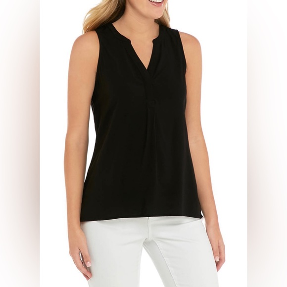 crown & ivy Tops - Crown & Ivy Women’s Split-Neck Peasant Top